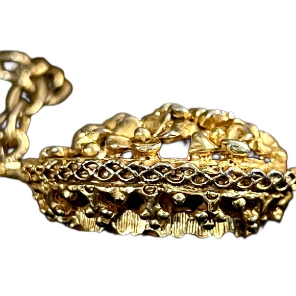 VTG Puff Gold Carved Cameo - Classic Cameo & Floral Tassel Necklace - Picture 10 of 11